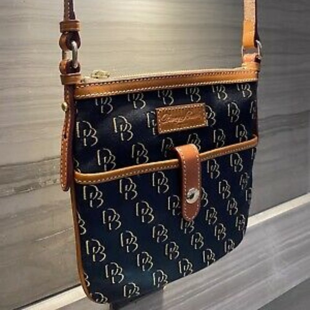 Dooney and Bourke Bag